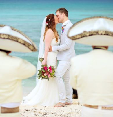Updo hairstyles for your wedding day