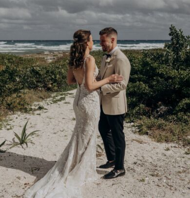 hair and make-up at bluevenadoweddings